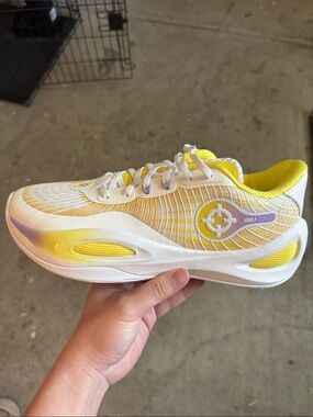 Austin Reaves signature shoes size 11 lakers’s color way